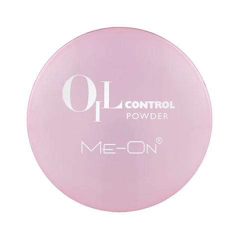 ME-ON Oil Control Compact Powder – Shade 05 | 12-Hour Matte Finish and Pore-Blurring Formula with SPF 15 (15g)